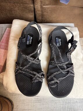 Skechers Black Women's Casual Strappy Sandals with Patterned Trim